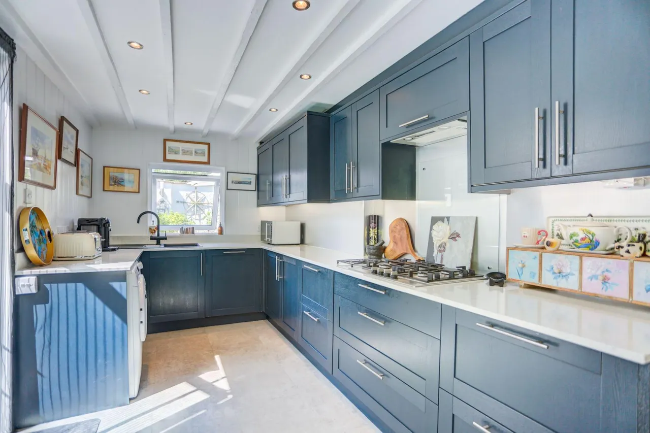 Cherry Cottage, The Green, BN42, photo 9