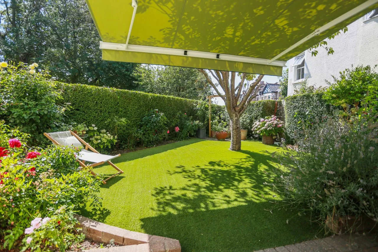 Cherry Cottage, The Green, BN42, photo 4