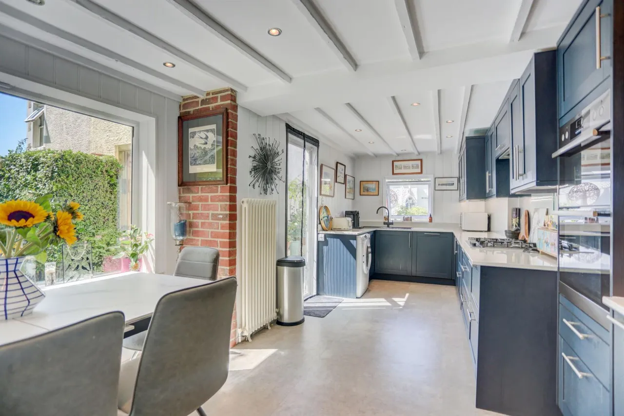Cherry Cottage, The Green, BN42, photo 10