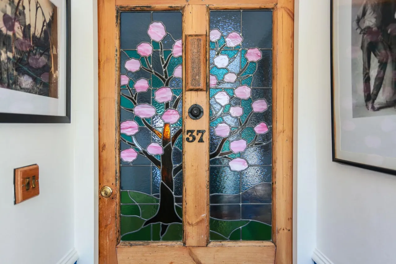 Cherry Cottage, The Green, BN42, photo 5