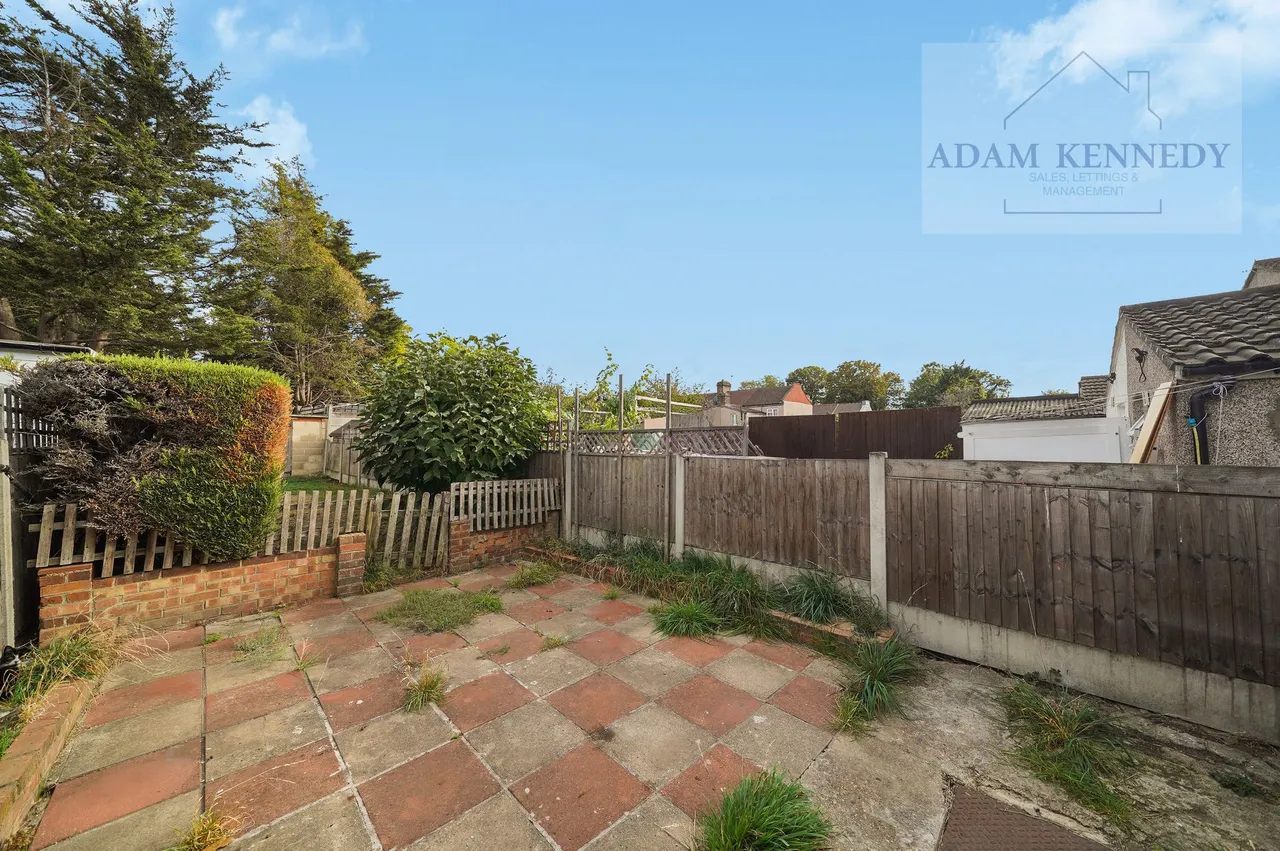 Hertford Road, London, N9, photo 24