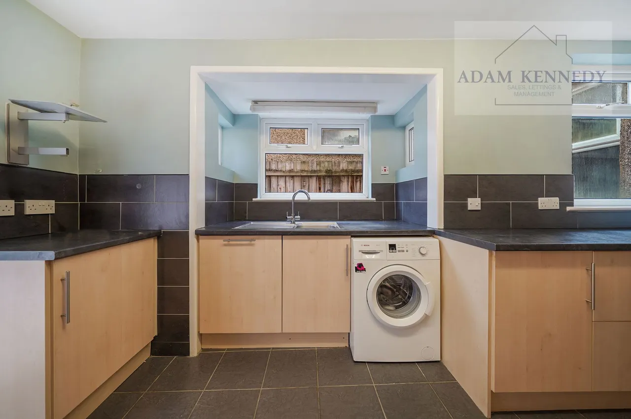 Hertford Road, London, N9, photo 12