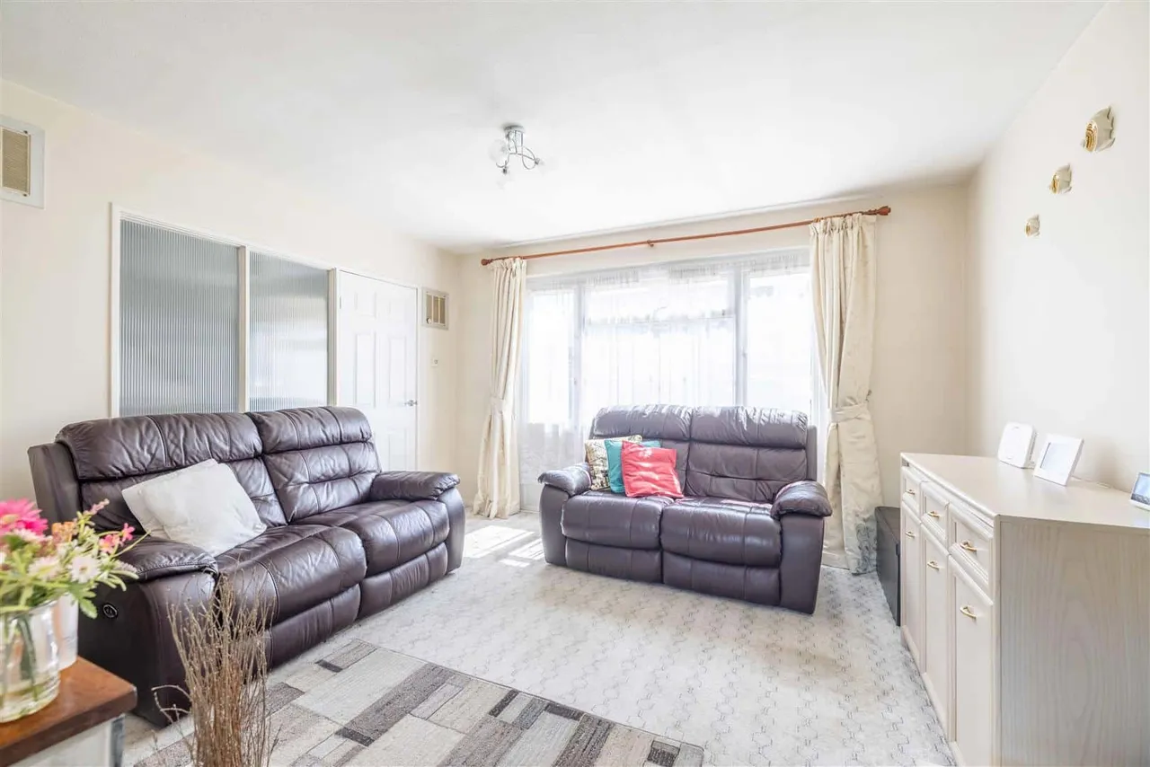Longmead, Windsor, SL4 5PZ, photo 5