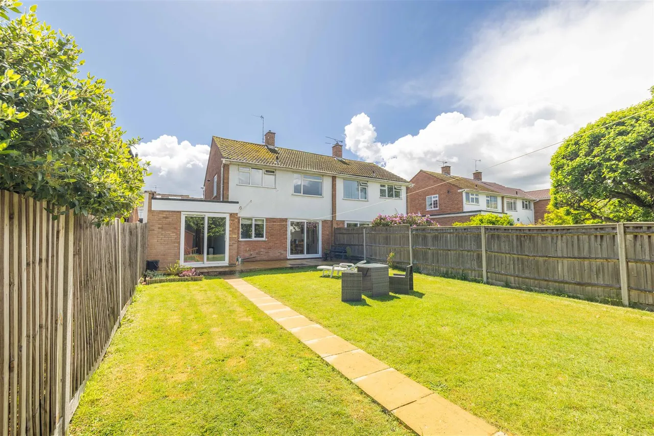 Longmead, Windsor, SL4 5PZ, photo 11