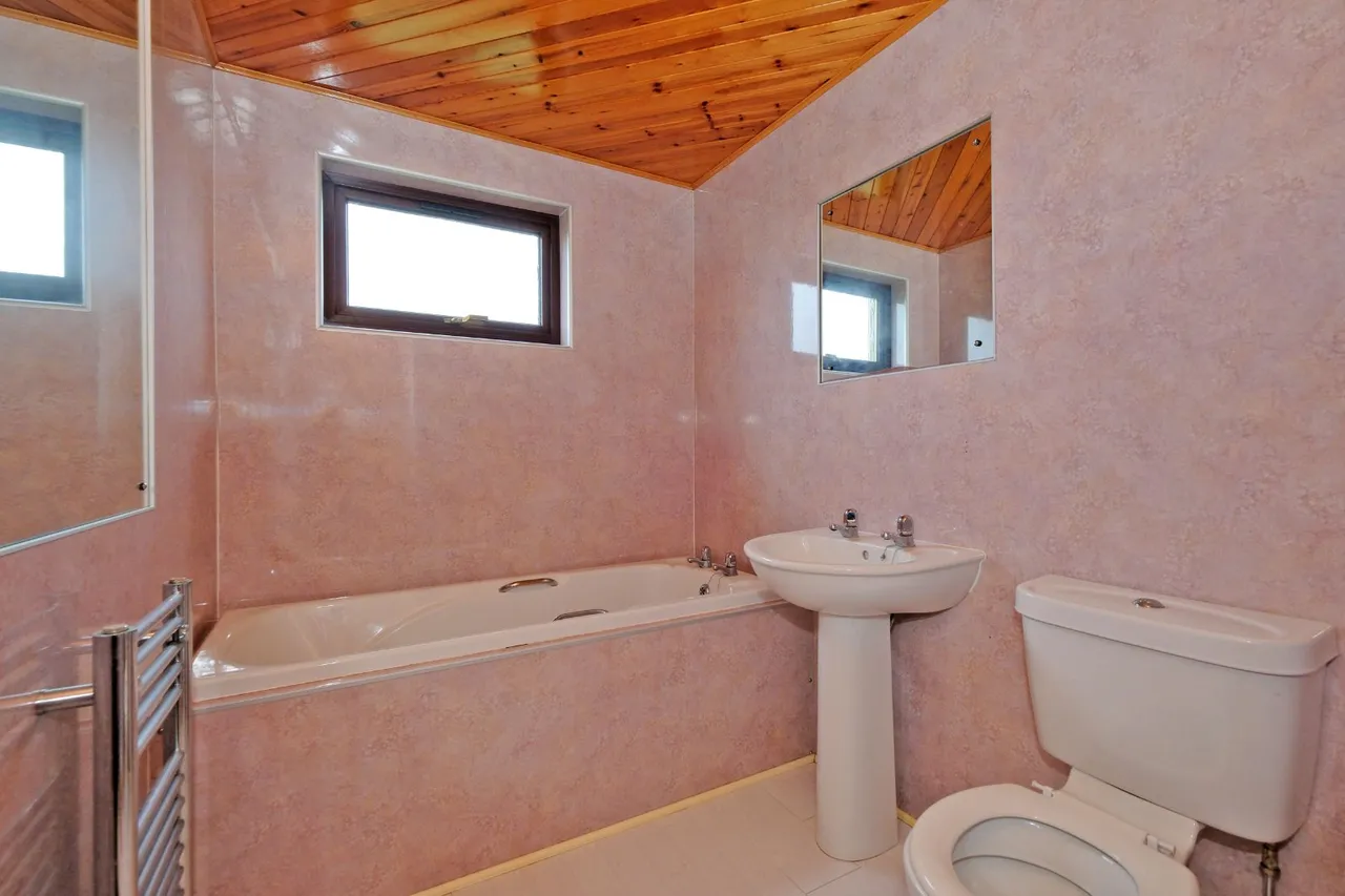 Lodge View, Rathen, AB43, photo 19