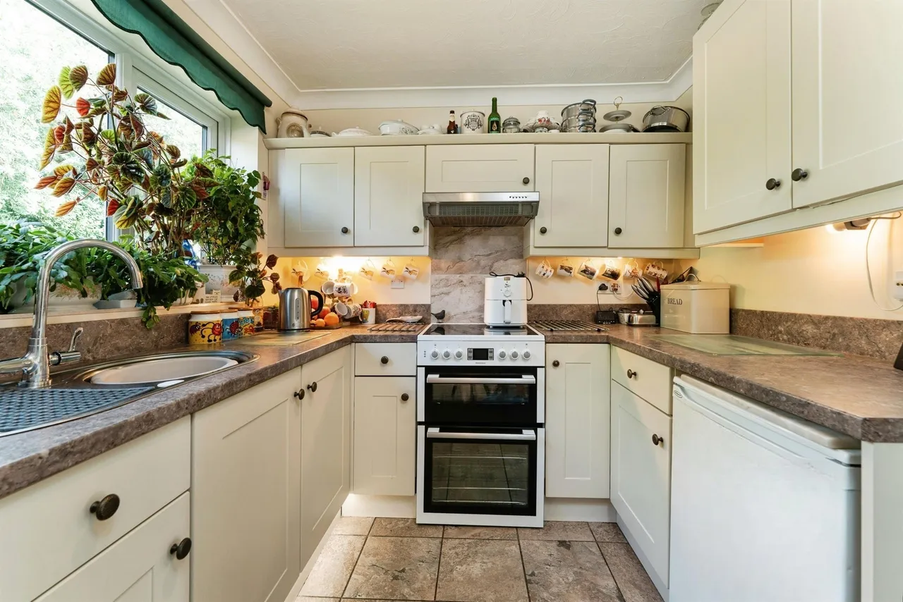 White Hart Drive, Benwick, PE15, photo 2