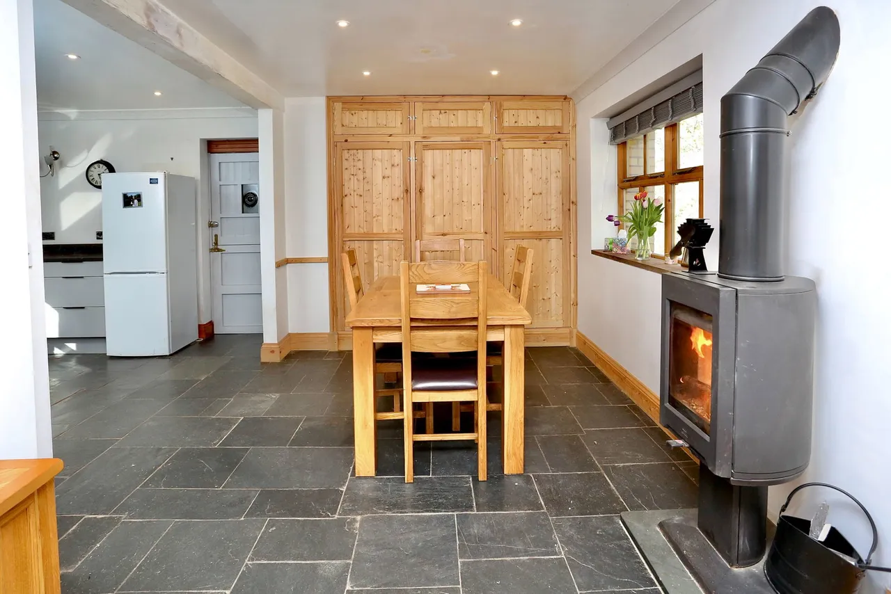 Lleaud Newydd, Lower Station Road, Clydach, Abergavenny, Monmouthshire, NP7 0LY, photo 10