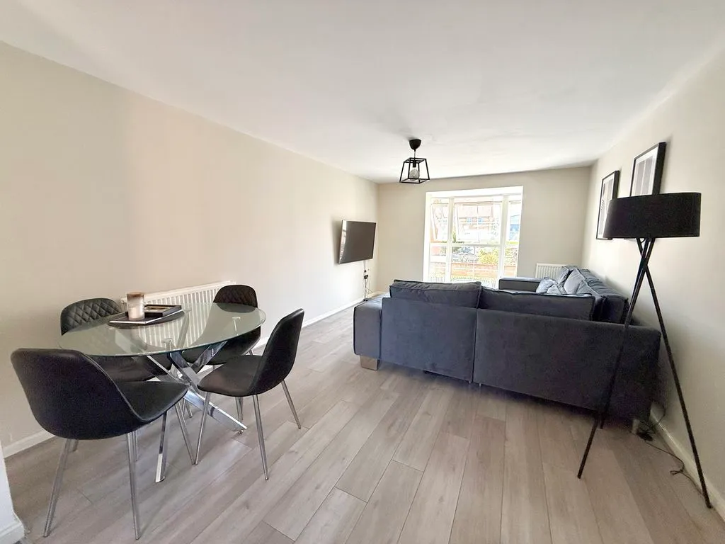 Design Drive, Dunstable LU6 1FS, photo 8