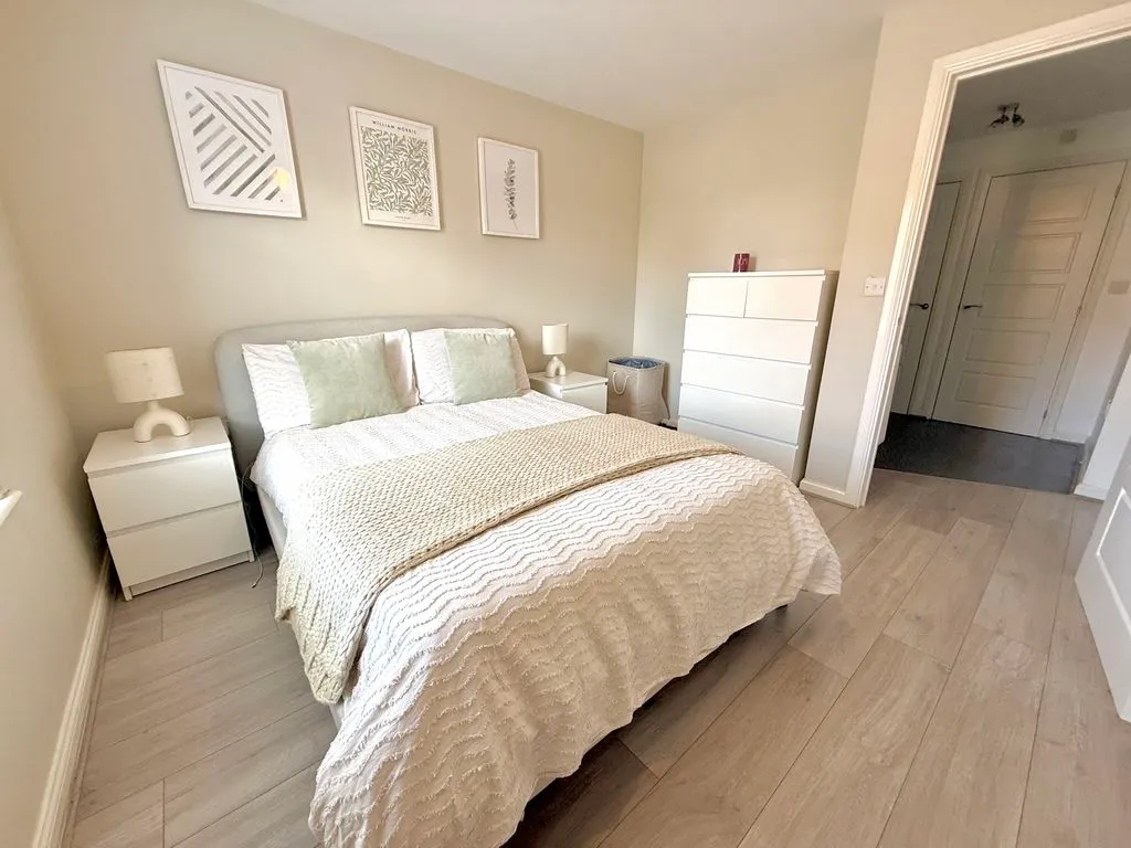Design Drive, Dunstable LU6 1FS, photo 9