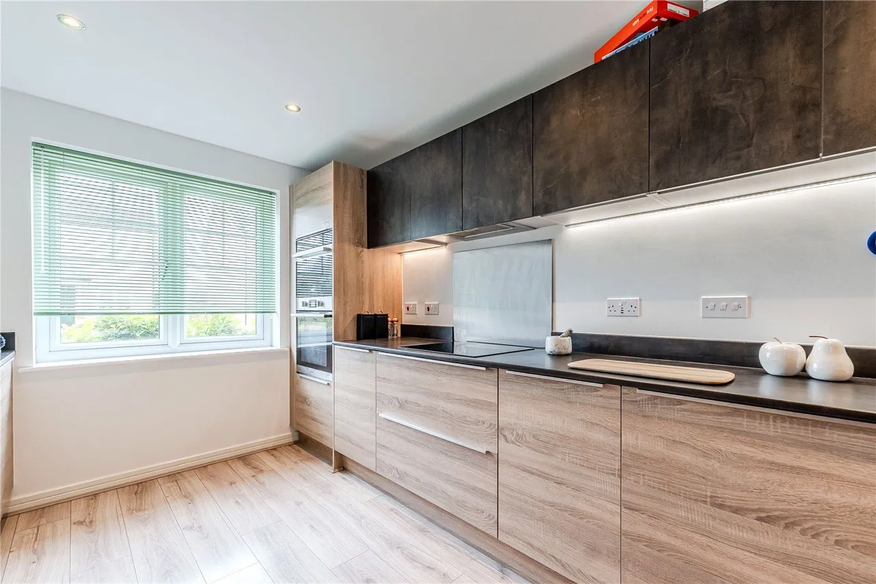 Meadow Drive, Micklefield, LS25, photo 13