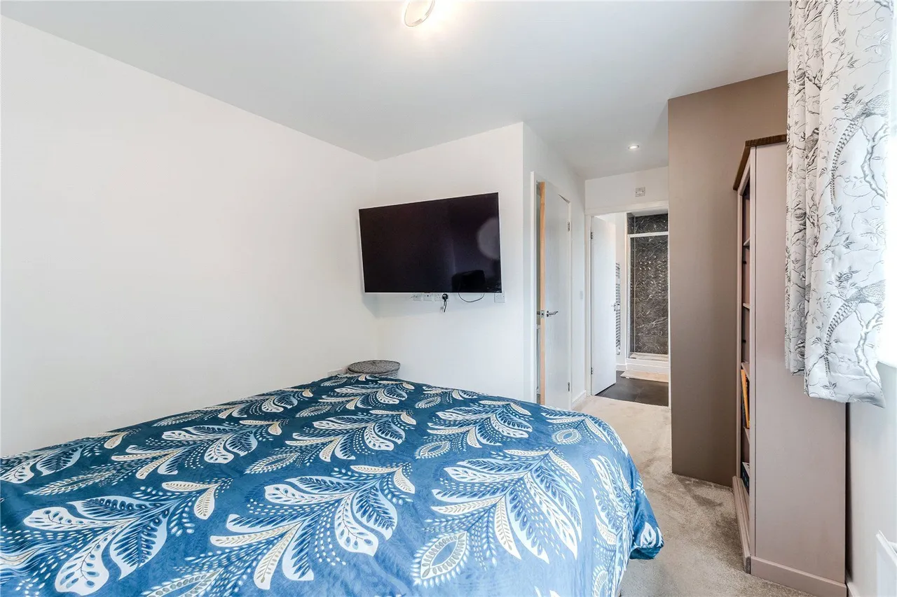 Meadow Drive, Micklefield, LS25, photo 16