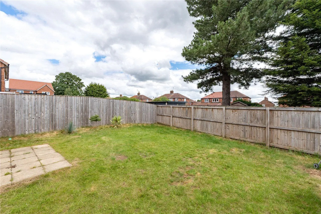 Meadow Drive, Micklefield, LS25, photo 17