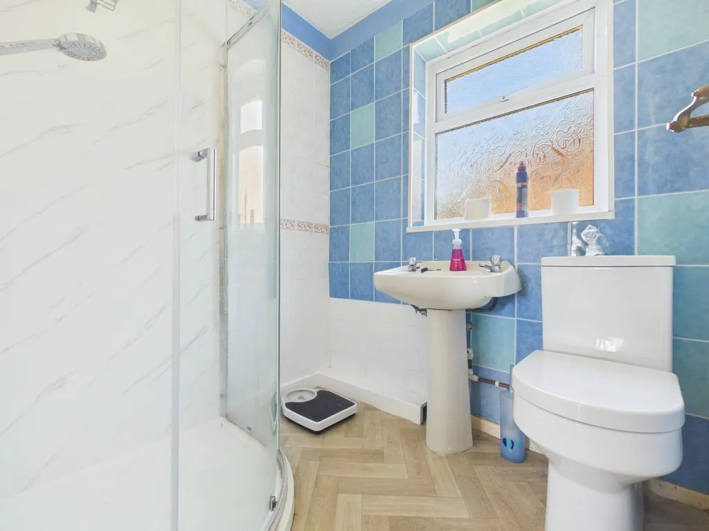 Glendale Crescent, Redruth, photo 7