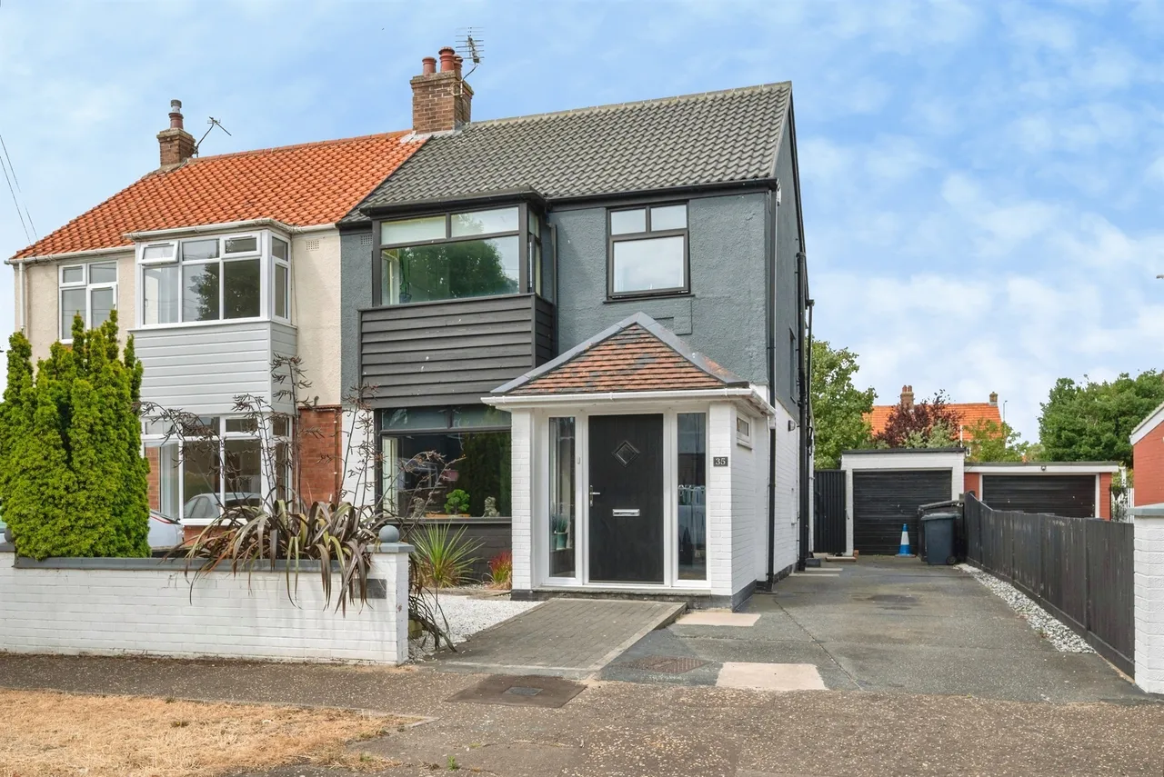 3 bed house for sale — Blake Road, GREAT YARMOUTH