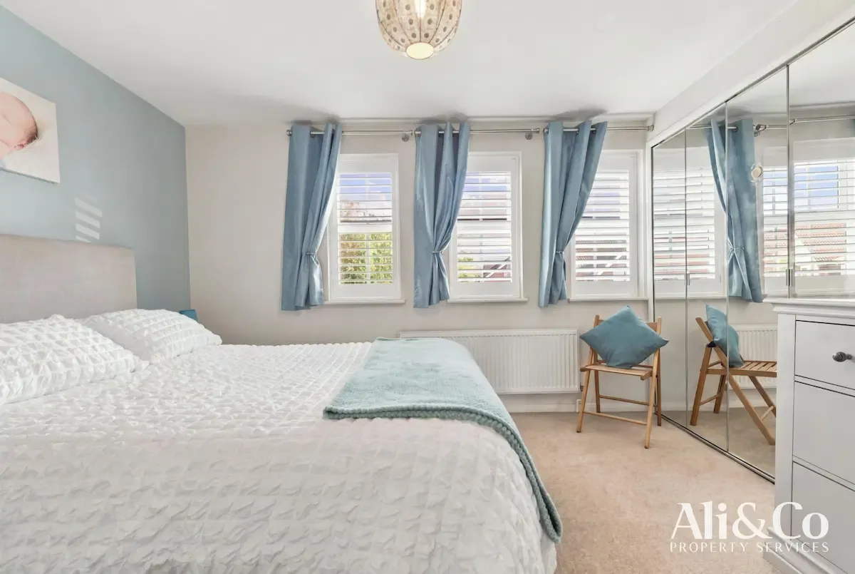 Calshot Avenue, Grays, photo 16