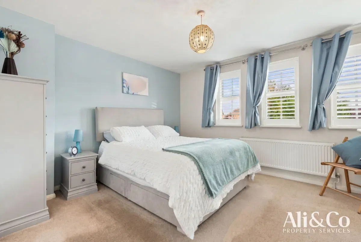 Calshot Avenue, Grays, photo 18