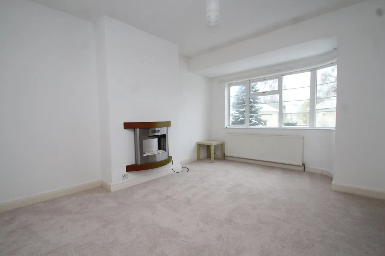Sandringham Crescent, Leeds, LS17, photo 2