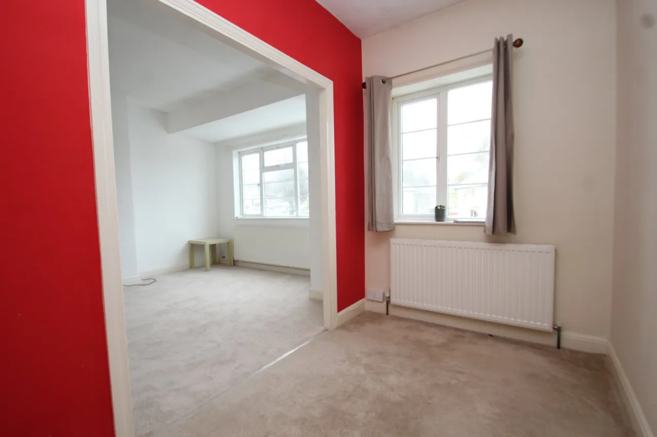 Sandringham Crescent, Leeds, LS17, photo 9