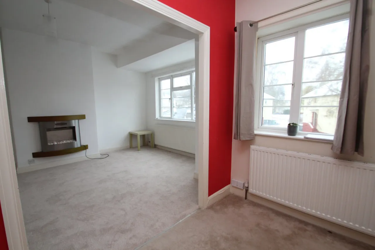 Sandringham Crescent, Leeds, LS17, photo 4