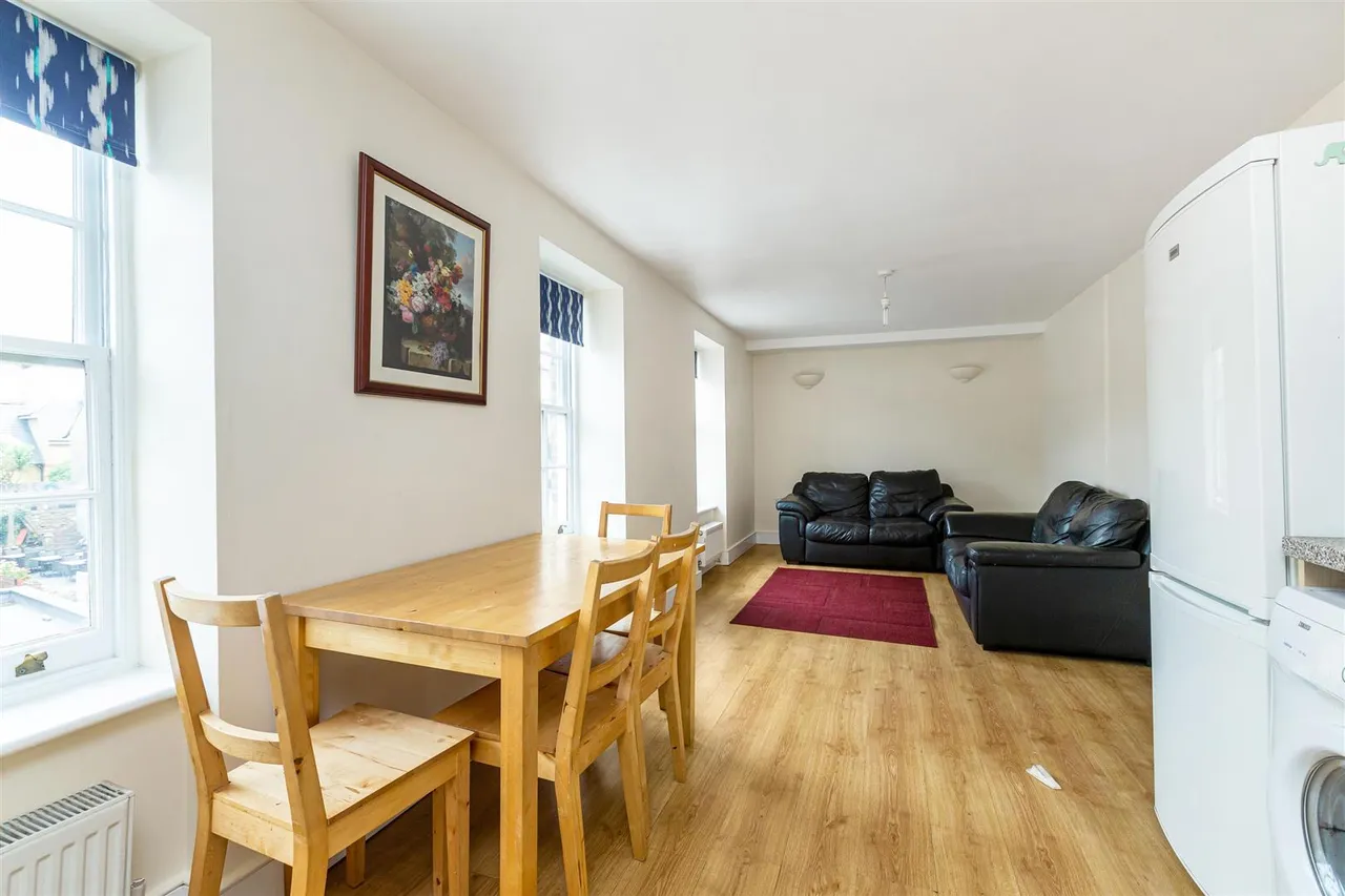 Roehampton High Street, Roehampton, SW15, photo 7