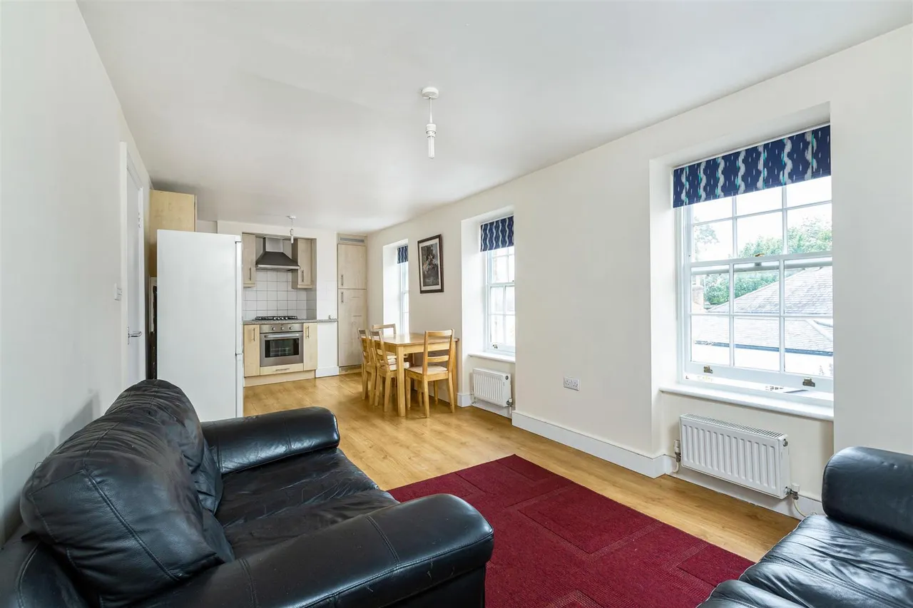 Roehampton High Street, Roehampton, SW15, photo 9