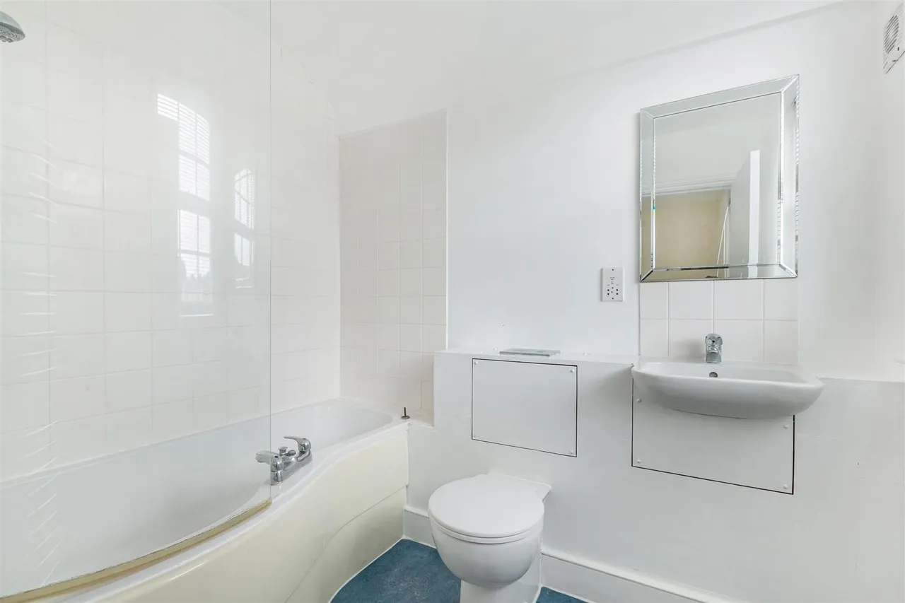 Roehampton High Street, Roehampton, SW15, photo 5