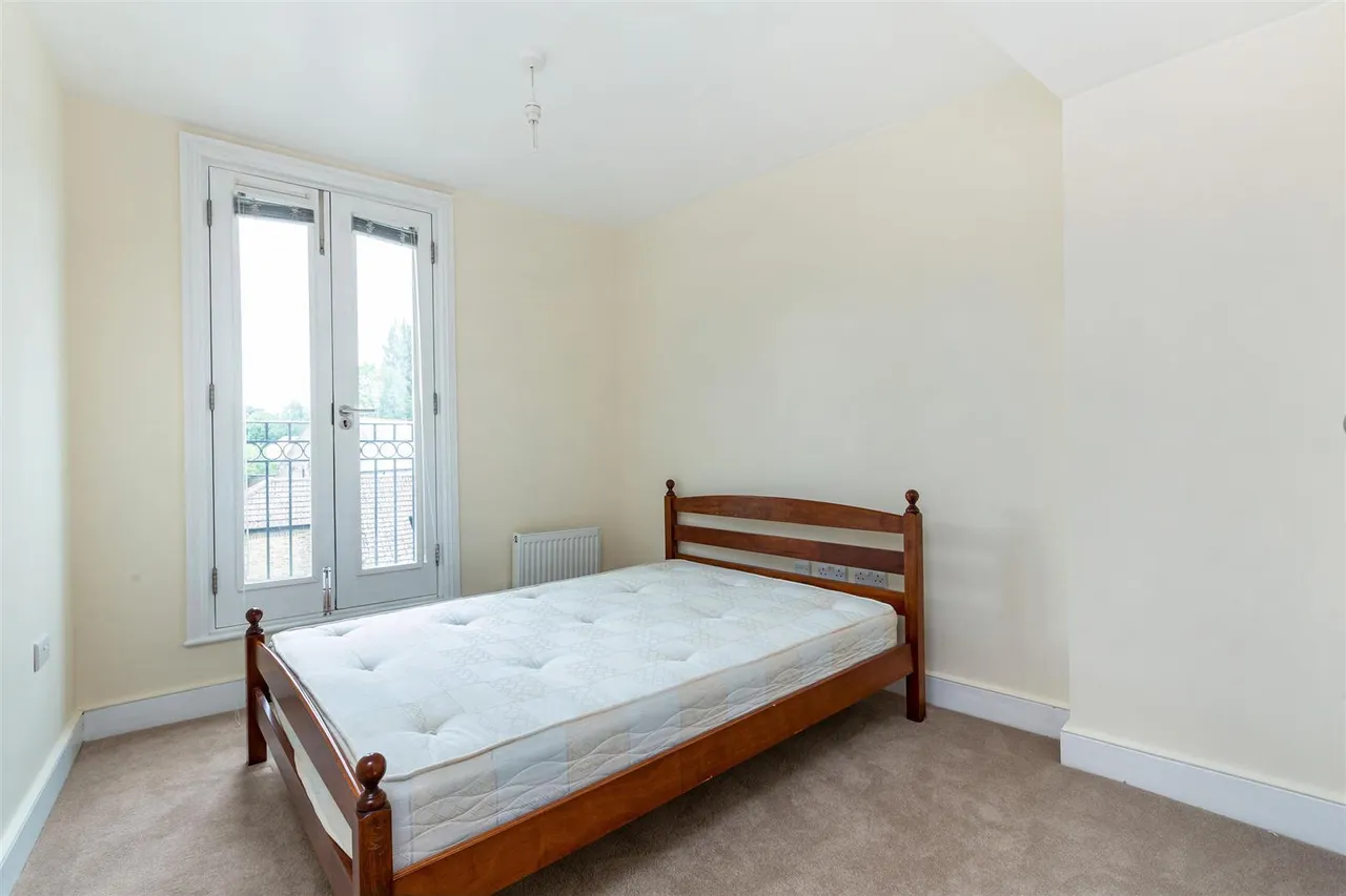 Roehampton High Street, Roehampton, SW15, photo 4