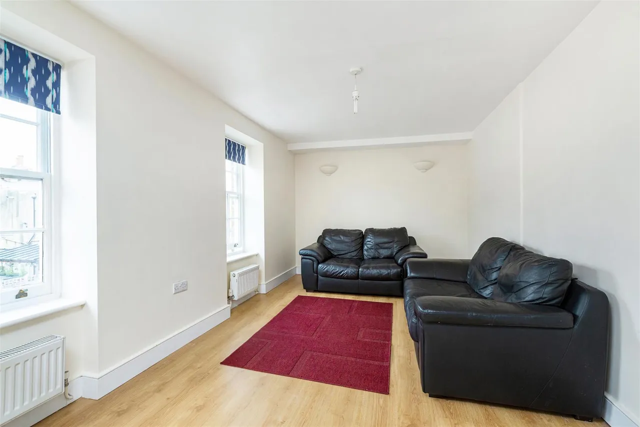 Roehampton High Street, Roehampton, SW15, photo 2