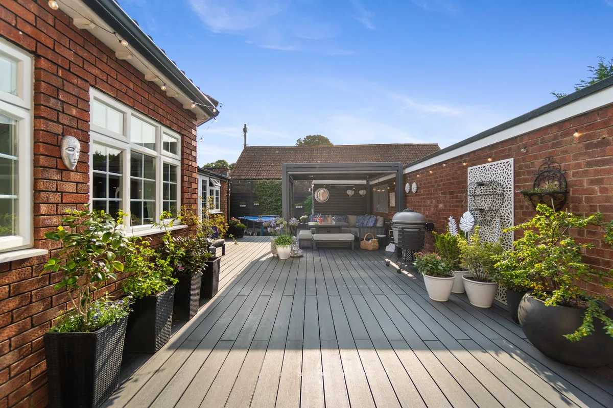 Shepperton, TW17, photo 18