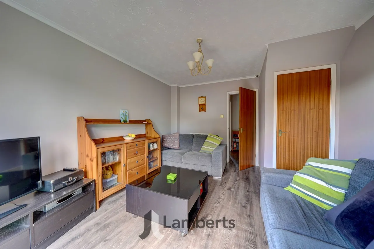 24 Terrys Close, Redditch, photo 4