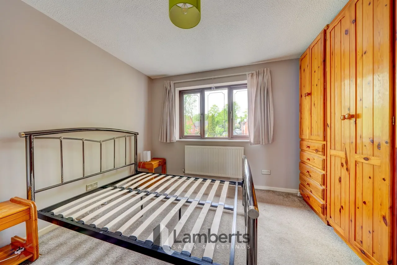 24 Terrys Close, Redditch, photo 7