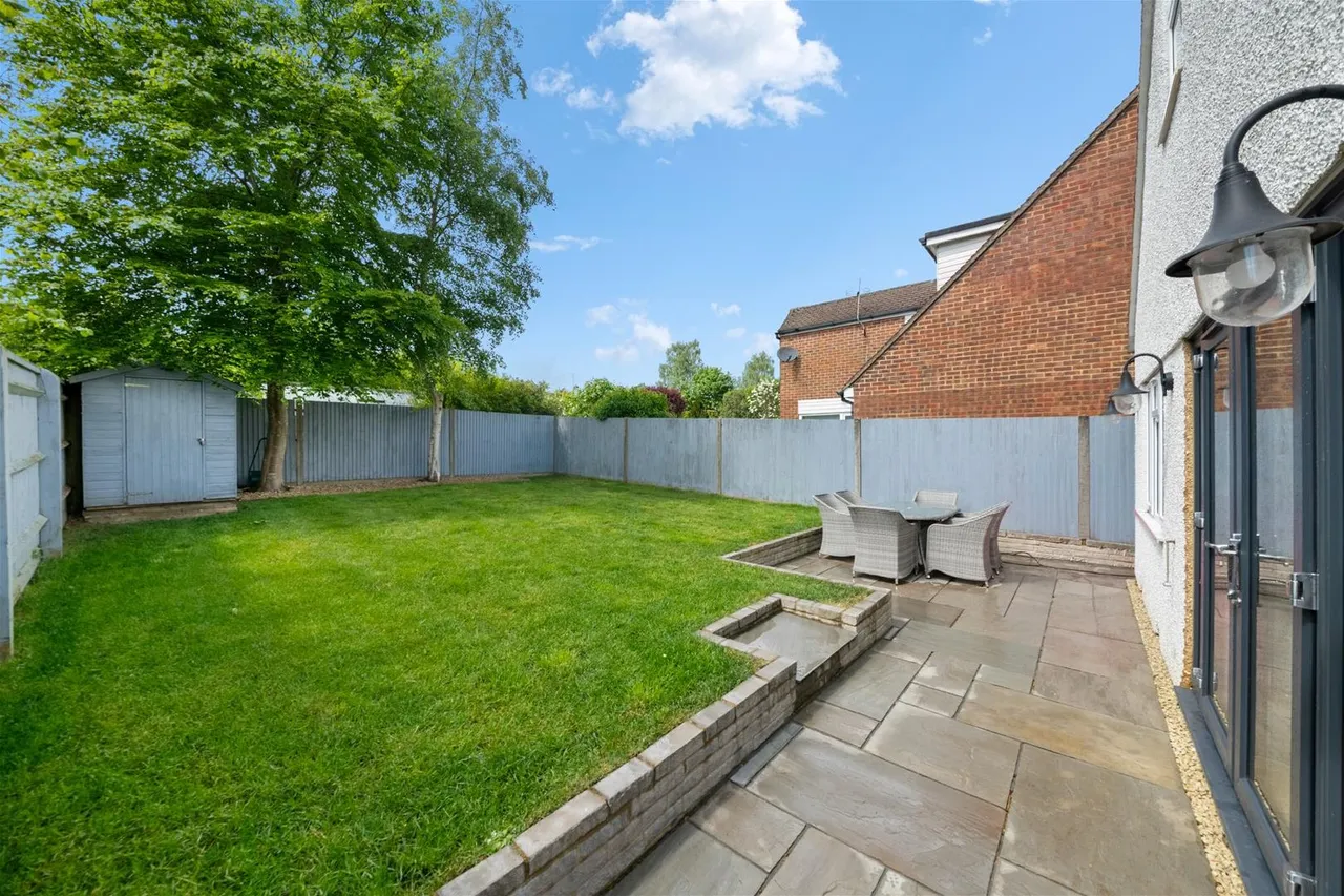 Warrendene Road, Hughenden Valley, HP14, photo 10