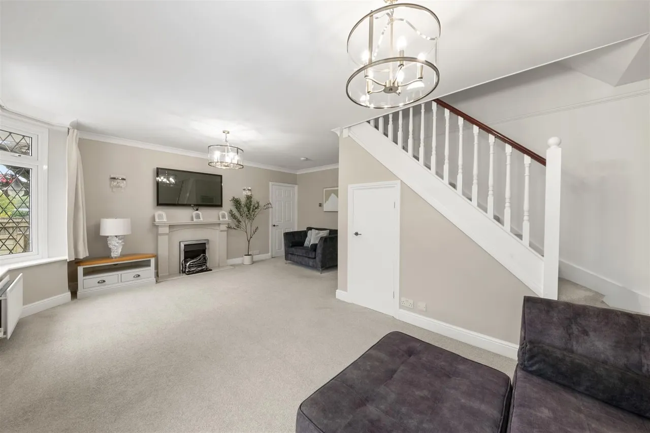 Warrendene Road, Hughenden Valley, HP14, photo 13