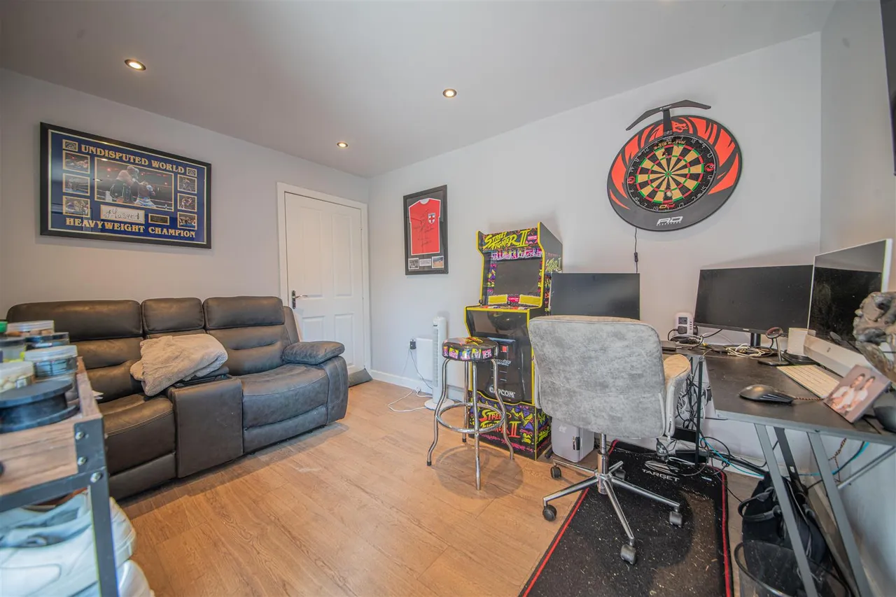 Holloway Mews, Fair Oak, SO50, photo 20