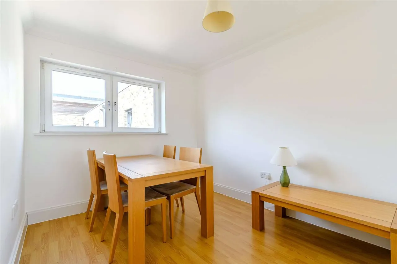 Lynfield Court, Cambridge, Cambridgeshire, CB4 1DP, photo 4