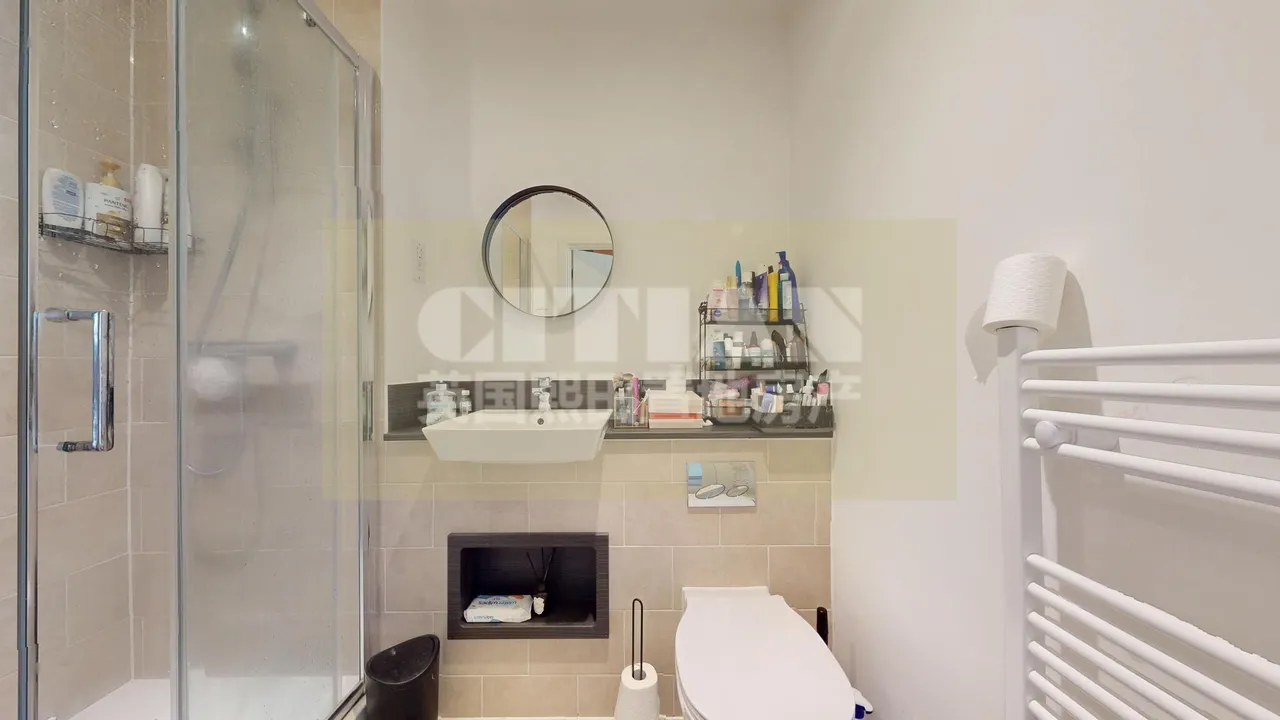 East Acton Lane, London, W3, photo 12
