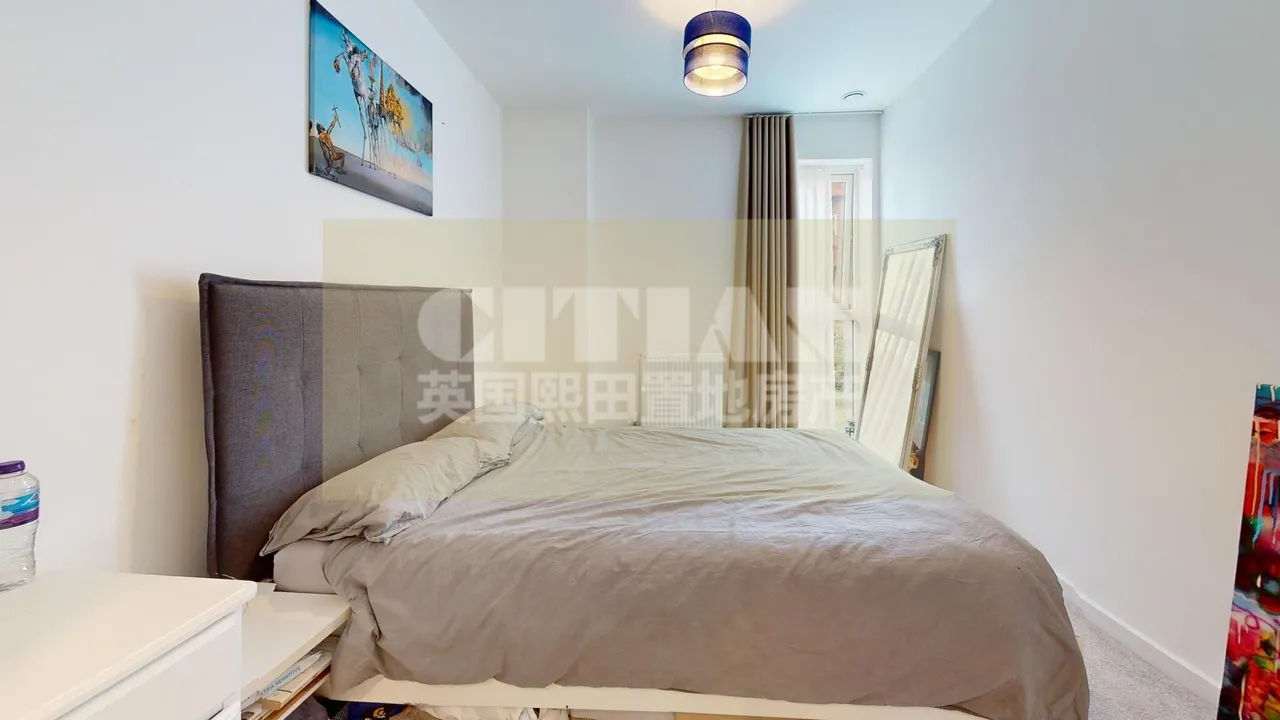 East Acton Lane, London, W3, photo 19