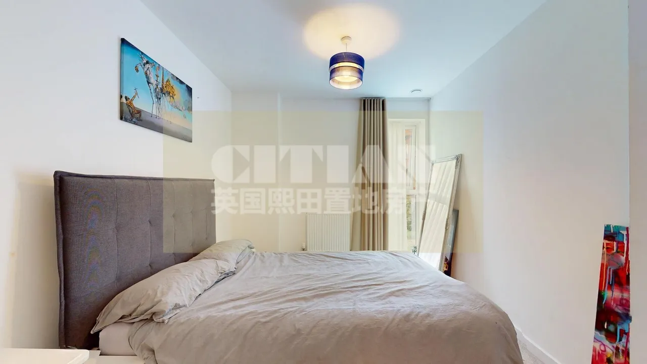 East Acton Lane, London, W3, photo 21