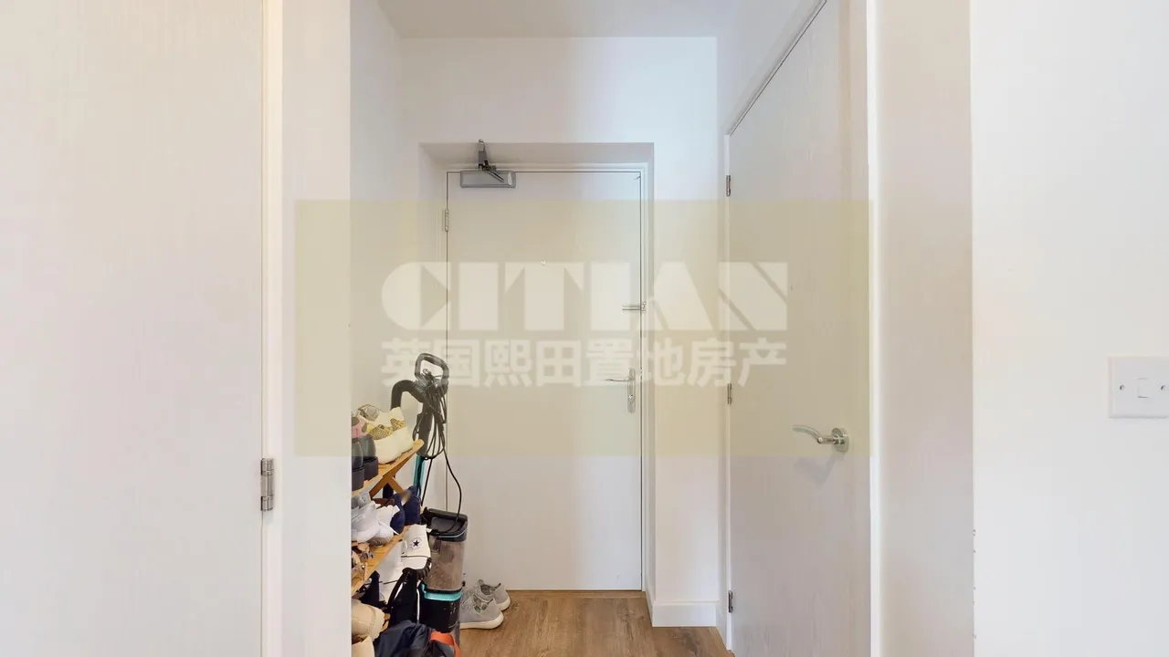 East Acton Lane, London, W3, photo 8