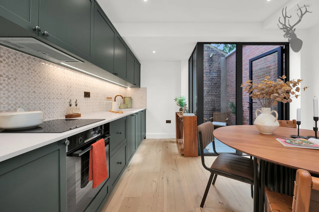 Morris Road, London, E14, photo 11