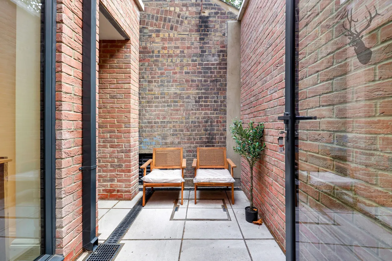 Morris Road, London, E14, photo 4