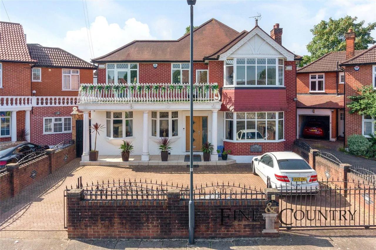 Henson Avenue, London, photo 31