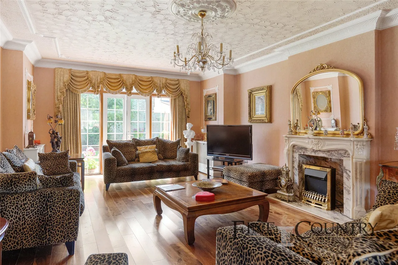 Henson Avenue, London, photo 8
