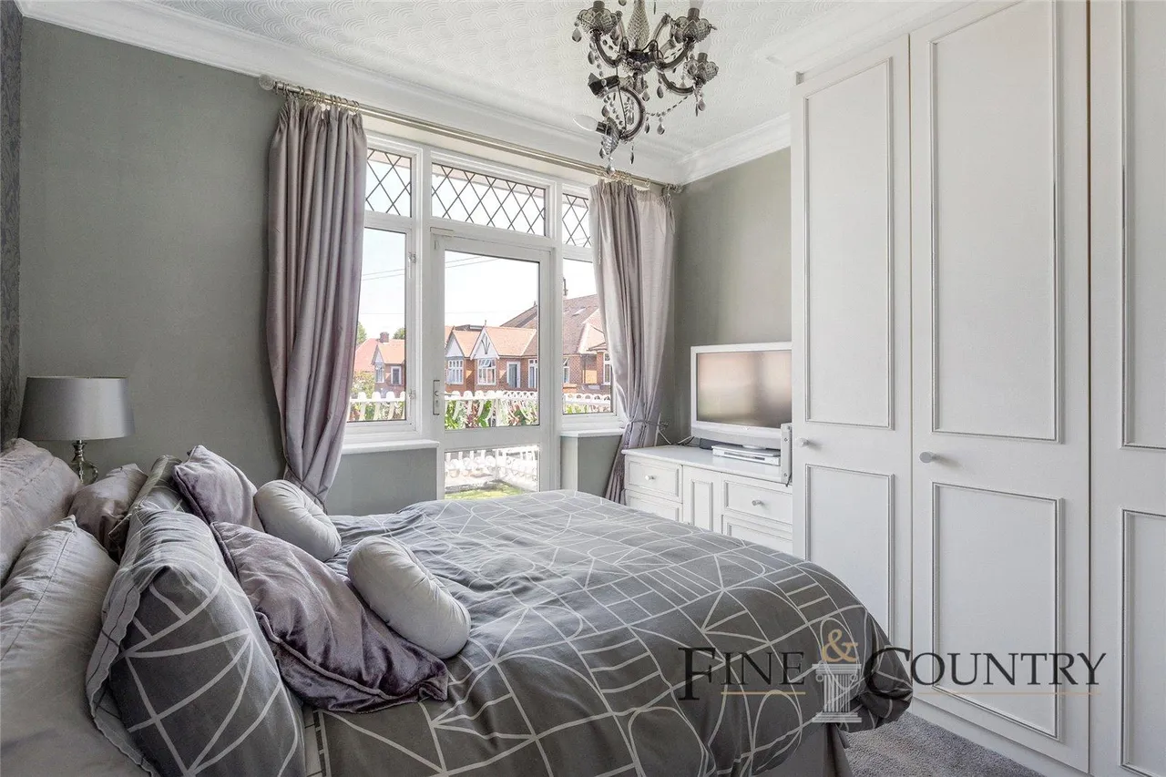 Henson Avenue, London, photo 17