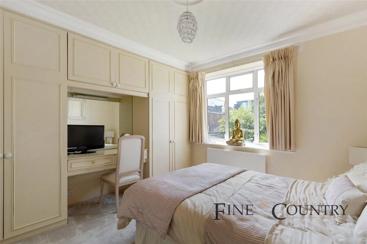 Henson Avenue, London, photo 25