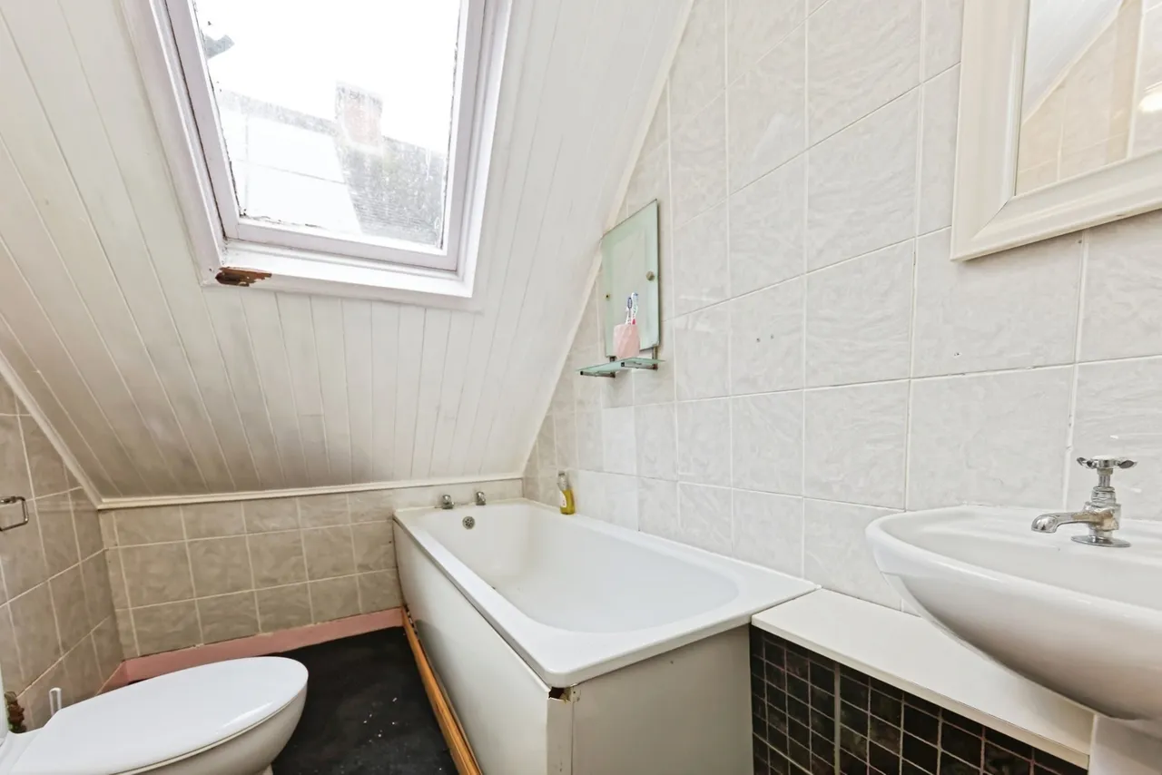 Cheriton Road, Folkestone, Kent, CT20, photo 22