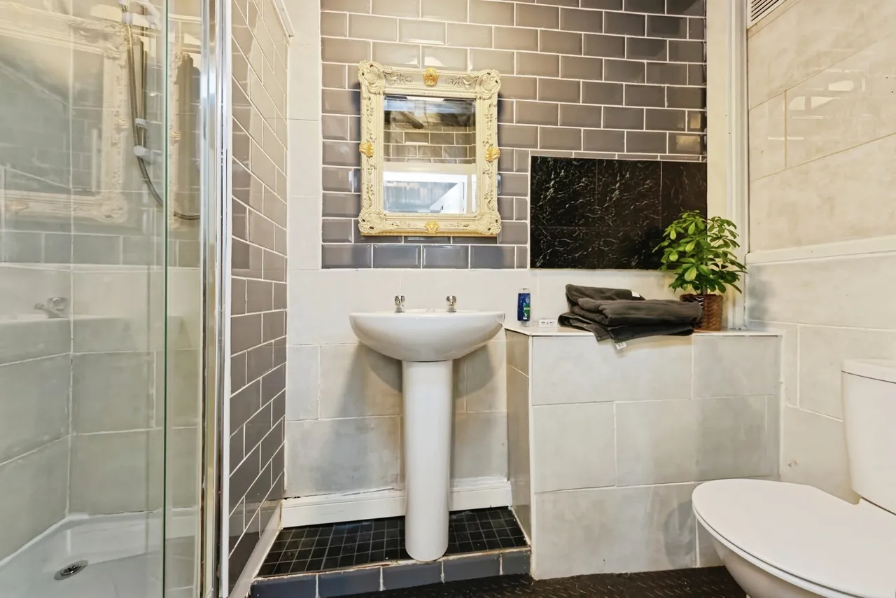 Cheriton Road, Folkestone, Kent, CT20, photo 10