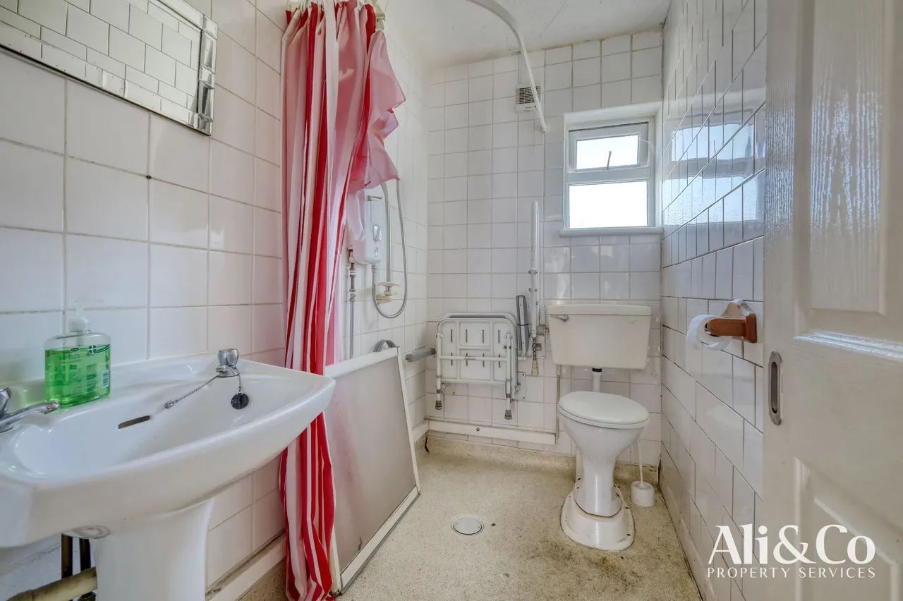 Nelson Road, South Ockendon, Essex, RM15 6PX, photo 9