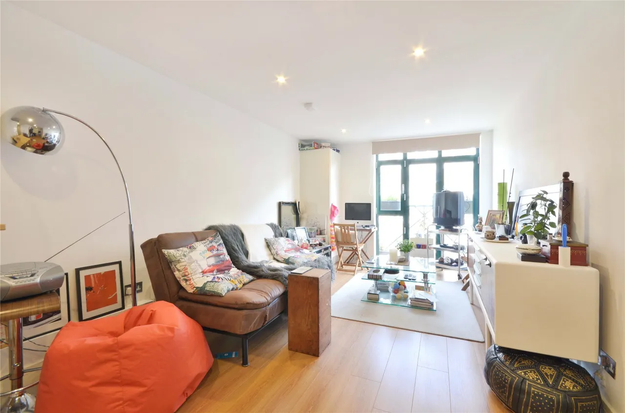 Buckhurst Street, Bethnal Green, E1, photo 3