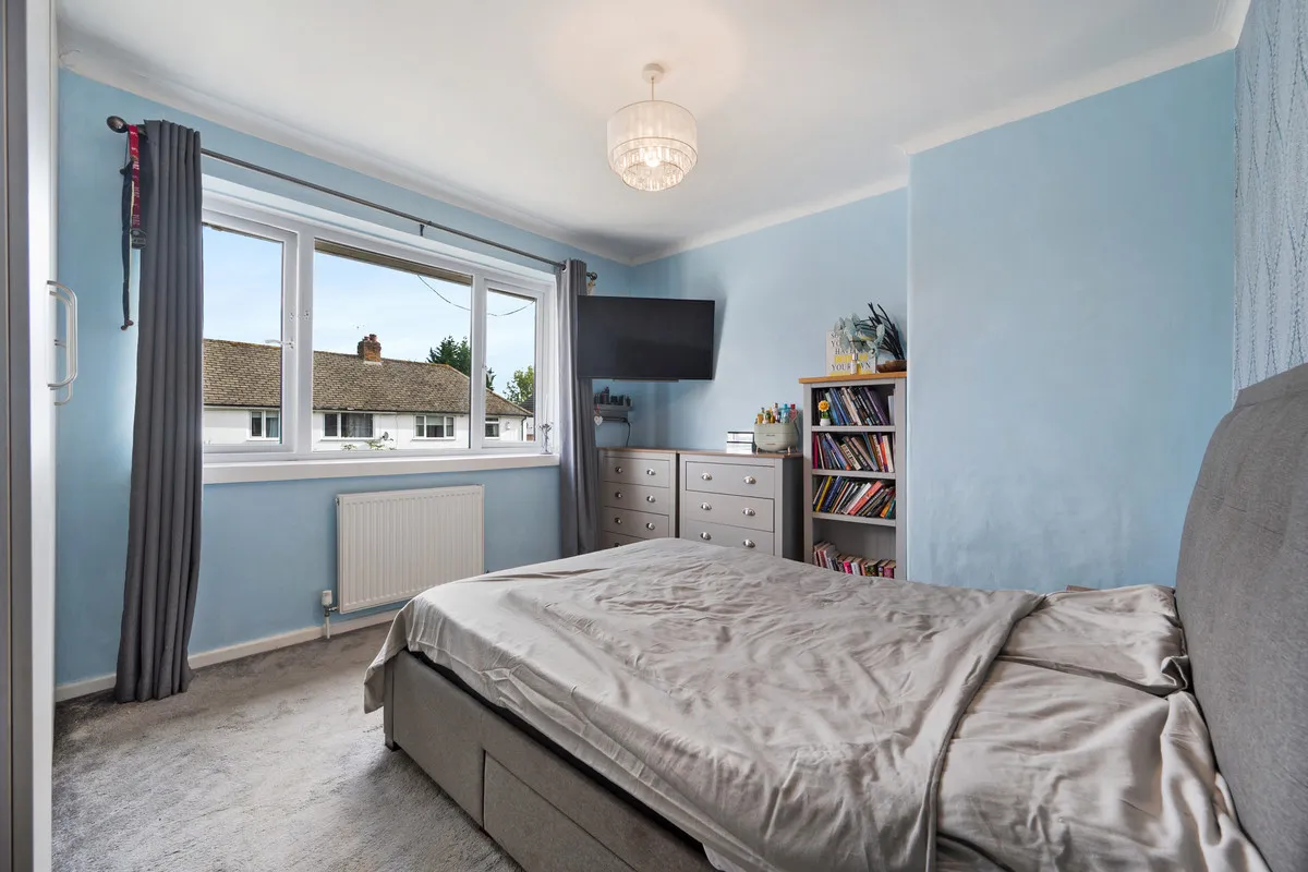 Bramhall, SK7, photo 9